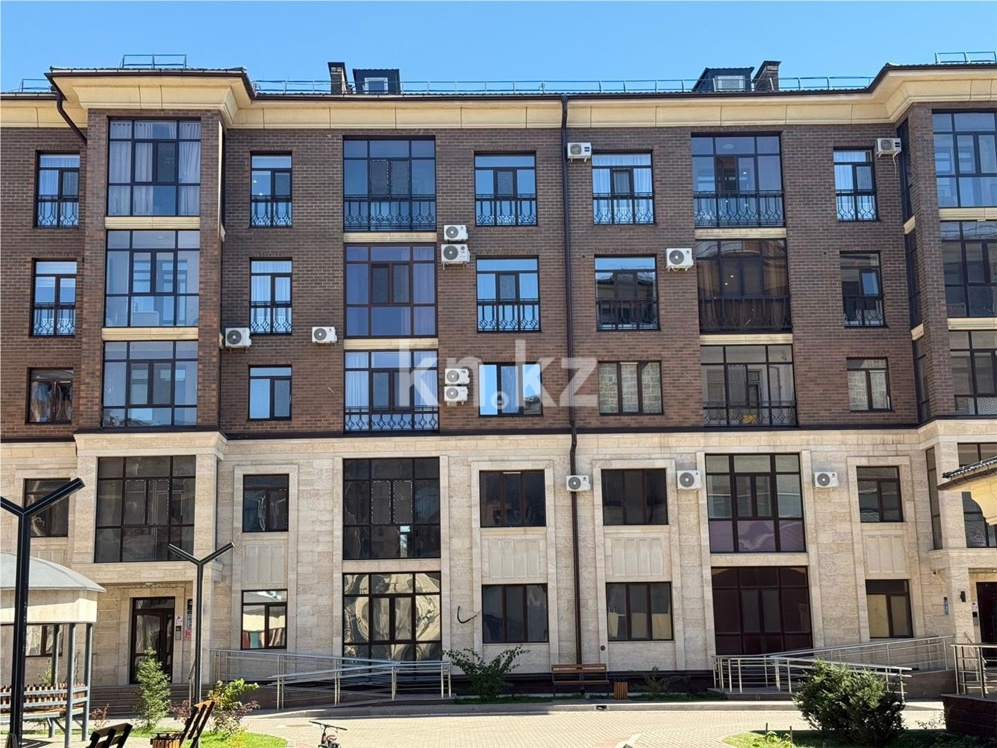 Продажа 3-комнатной квартиры, 97 м² в Караганде - фото 3