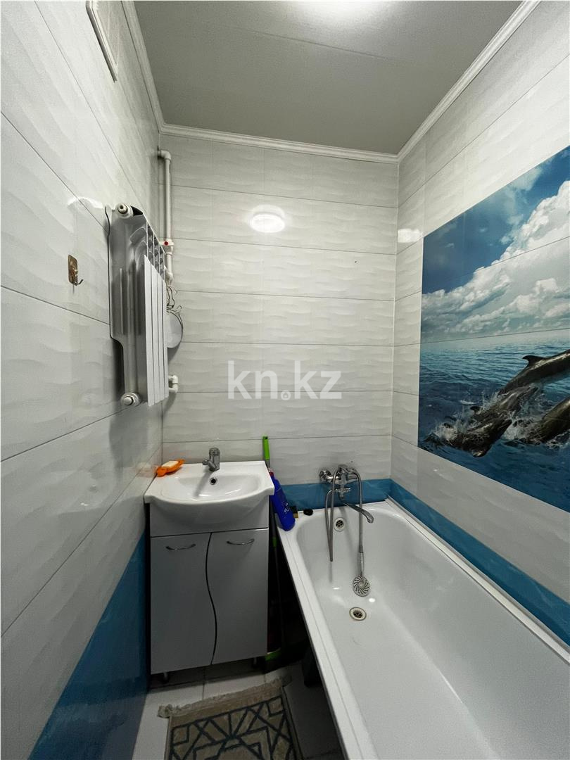 Продажа 3-комнатной квартиры, 62 м², мкр-н 14 в Караганде - фото 8