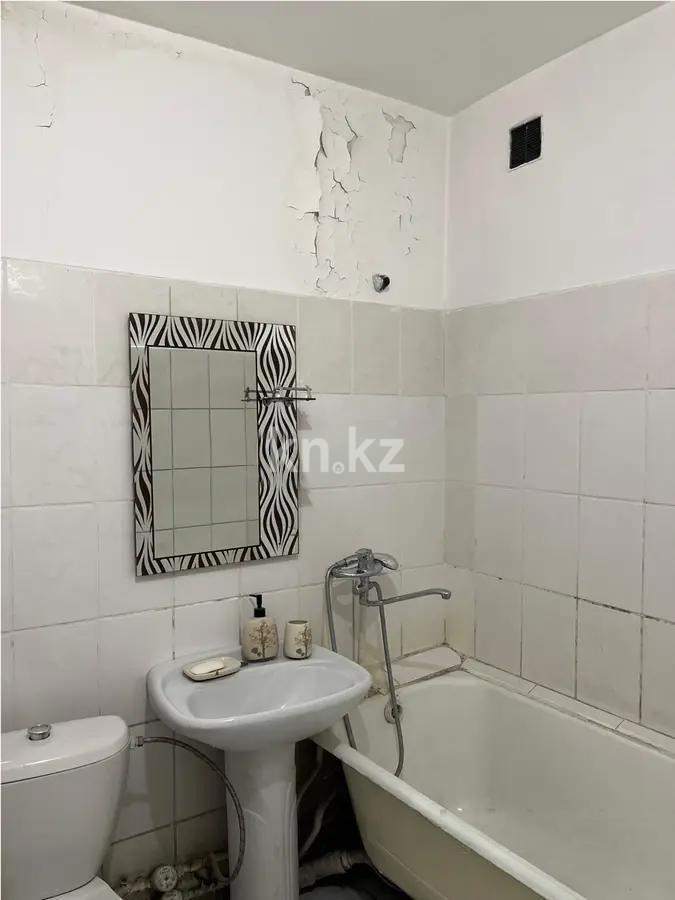 Продажа 1-комнатной квартиры, 32 м², мкр-н Аксай-2, дом  2 в Алматы - фото 4