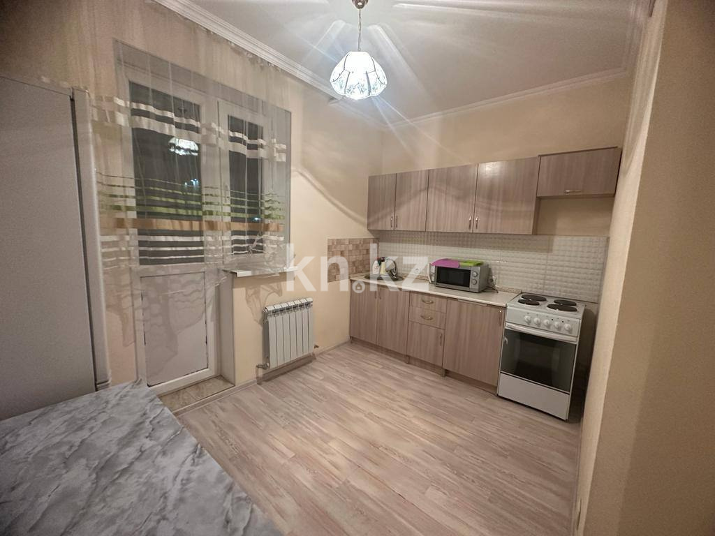Аренда 1-комнатной квартиры, 38 м², пр. Кошкарбаева, дом  29 - пр. Жумабаева - Аренда квартир помесячно в Казахстане фото 1 из 9