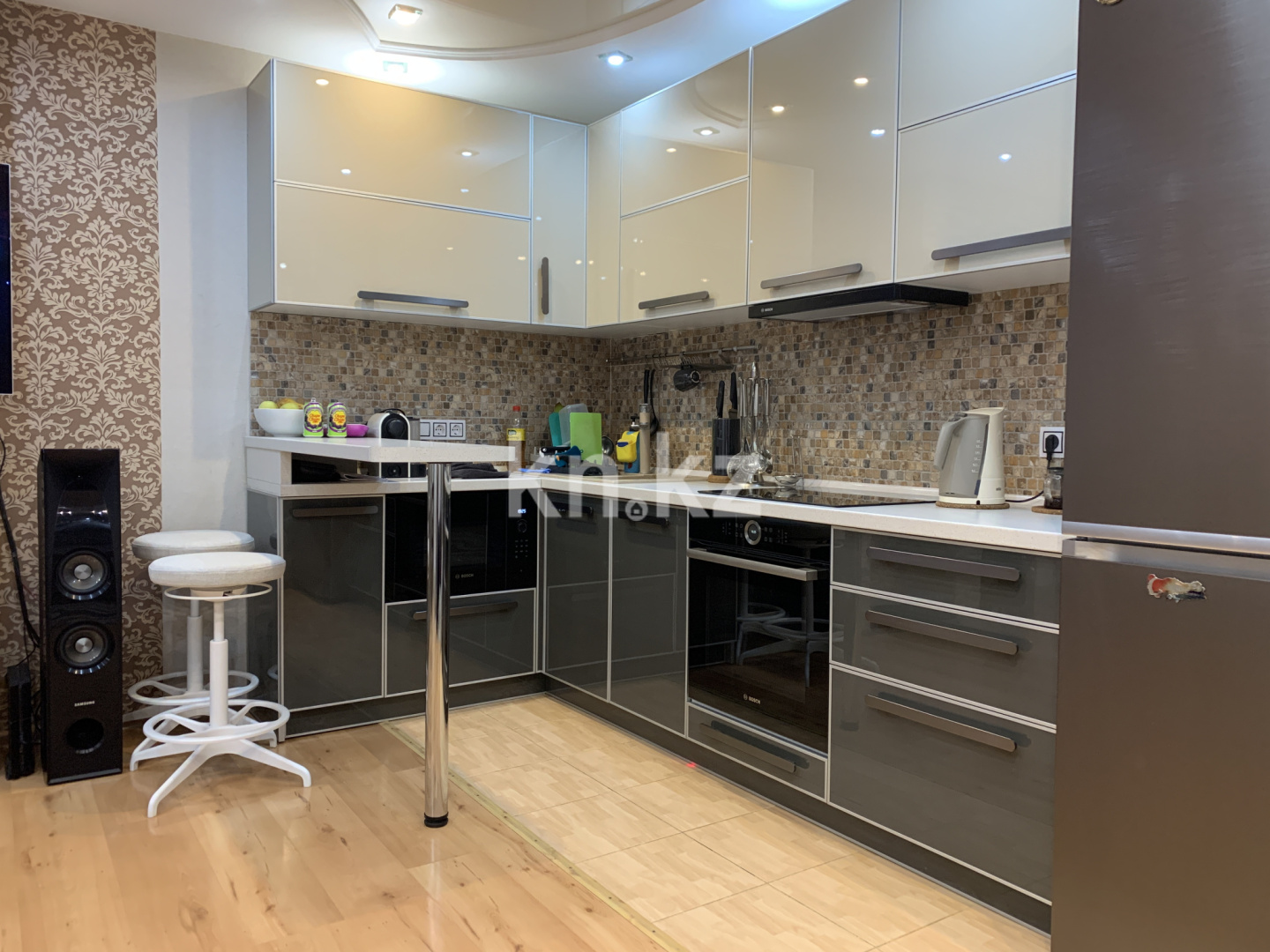 Продажа 3-комнатной квартиры, 67 м², ул. Крылова, дом  42 - Продажа квартир в Караганде фото 1 из 11