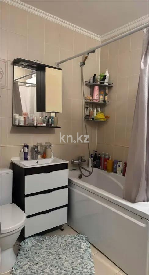 Продажа 3-комнатной квартиры, 60 м², ул. Айманова, дом  193г в Алматы - фото 4