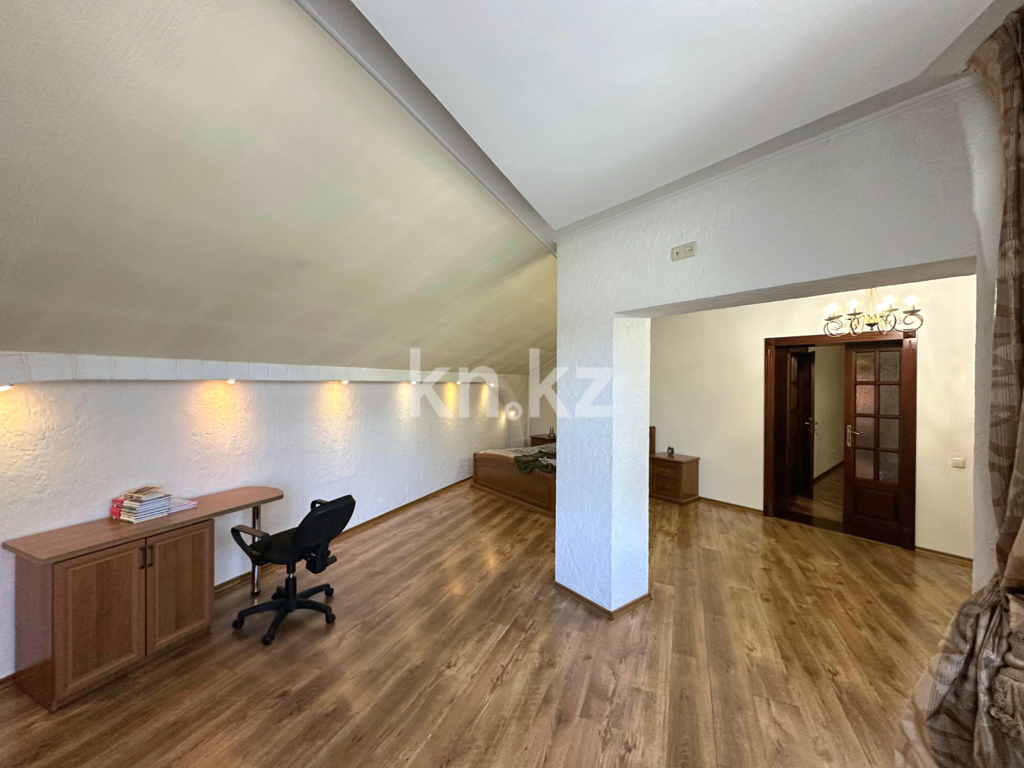 Продажа 8-комнатного дома, 360 м² - Продажа домов, коттеджей в Шымкенте - страница 2 фото 23 из 33