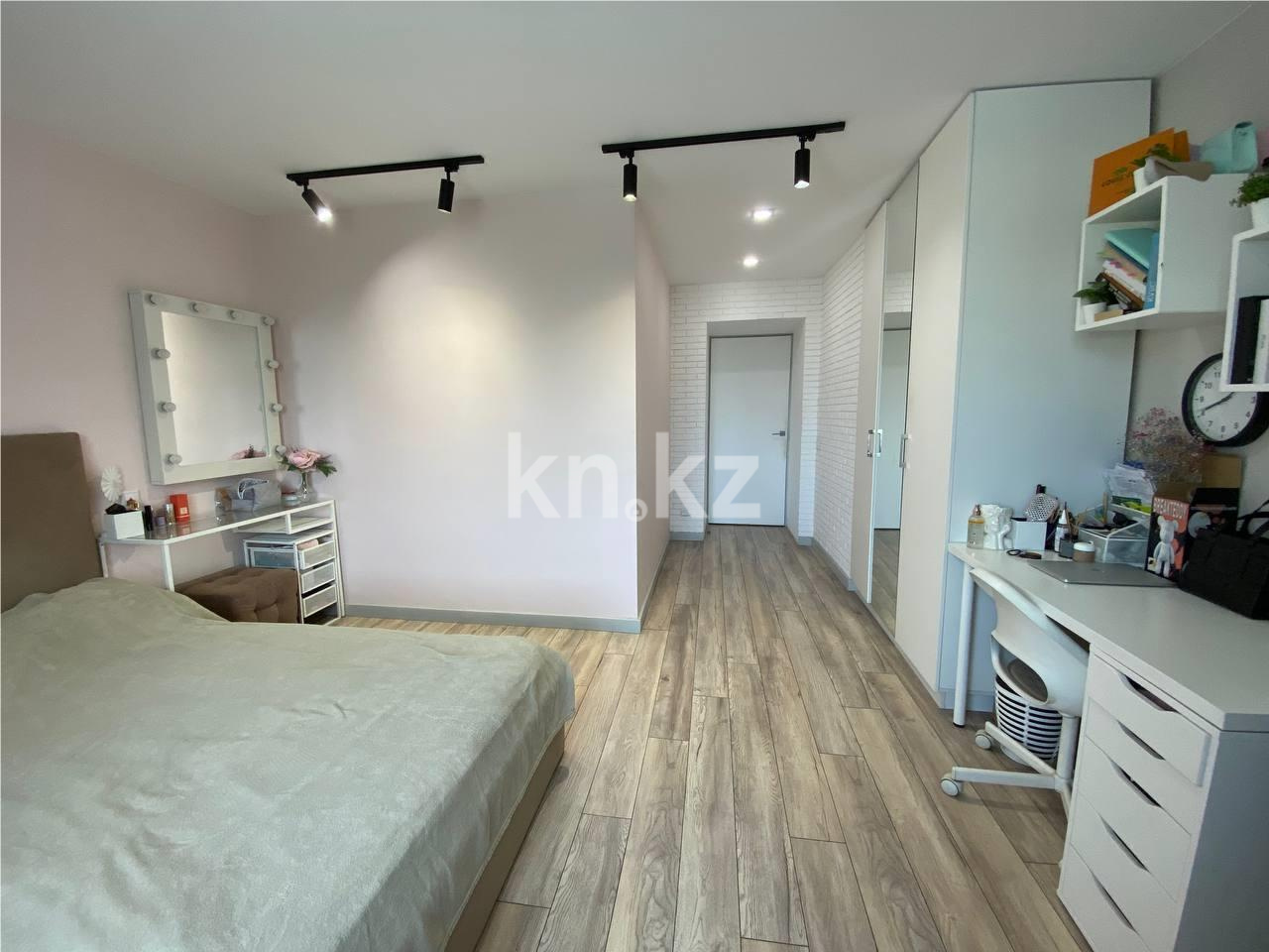 Продажа 4-комнатной квартиры, 102 м², пр. Н. Абдирова, дом  19 - Продажа  четырехкомнатных квартир в Караганде фото 7 из 14