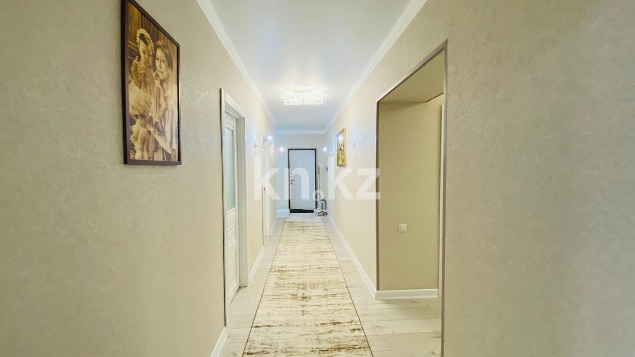 Продажа 4-комнатной квартиры, 110 м², ул. Муканова - Продажа  четырехкомнатных квартир в Караганде фото 23 из 35