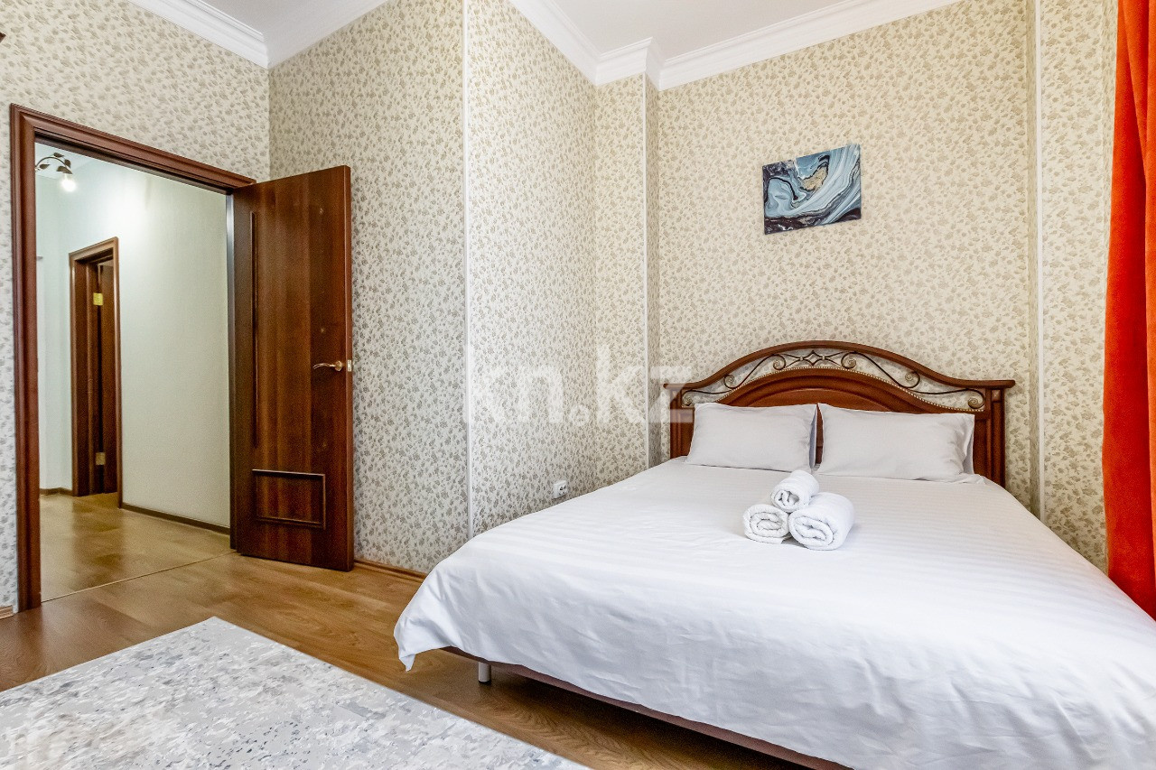 Аренда 3-комнатной квартиры посуточно, 130 м², ул. Кунаева, дом  35/1 - Аренда квартир посуточно в Астане с фото фото 21 из 37