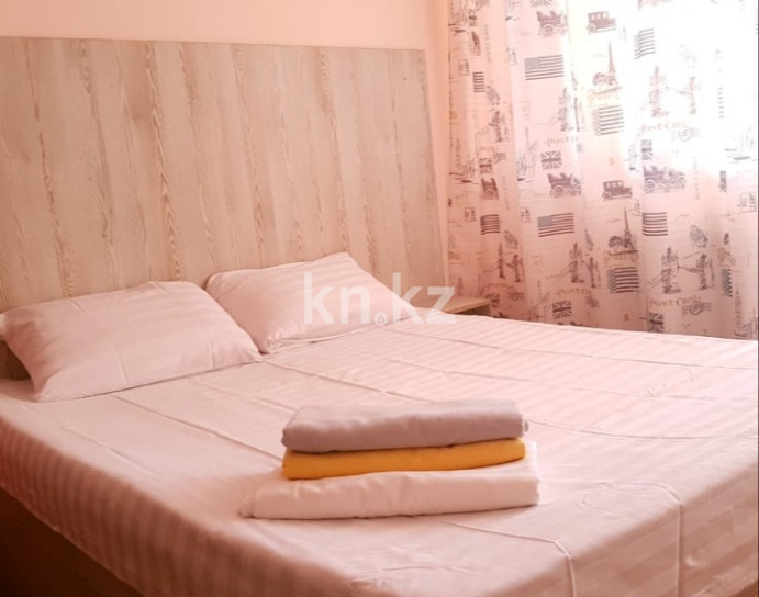 Аренда 1-комнатной квартиры посуточно, 27 м², пр. Абая, дом  90 - Гагарина - Аренда  однокомнатных квартир посуточно в Алматы фото 1 из 4