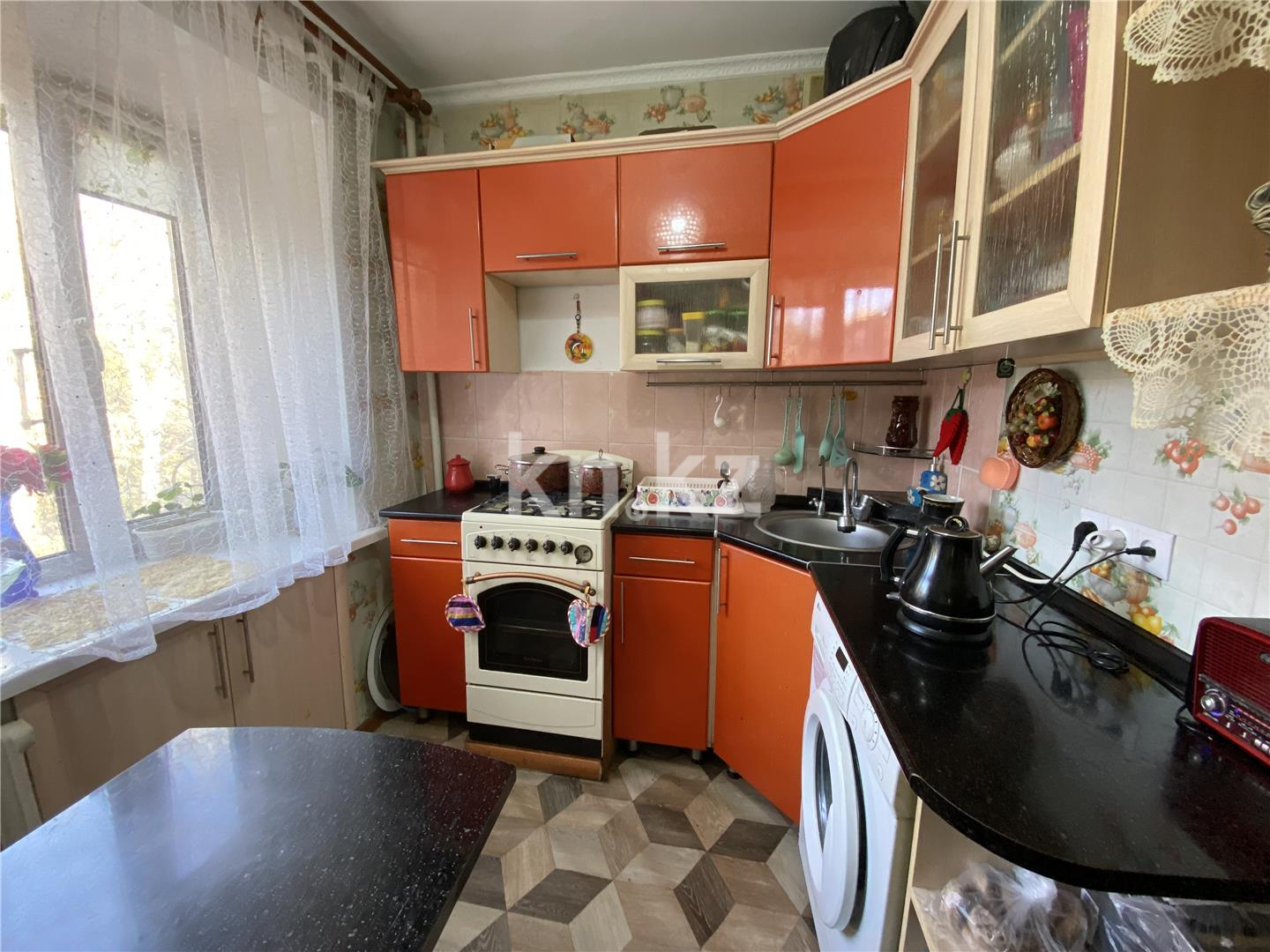 Продажа 3-комнатной квартиры, 51 м², ул. Аманжолова - Продажа  трехкомнатных квартир в Караганде фото 6 из 13