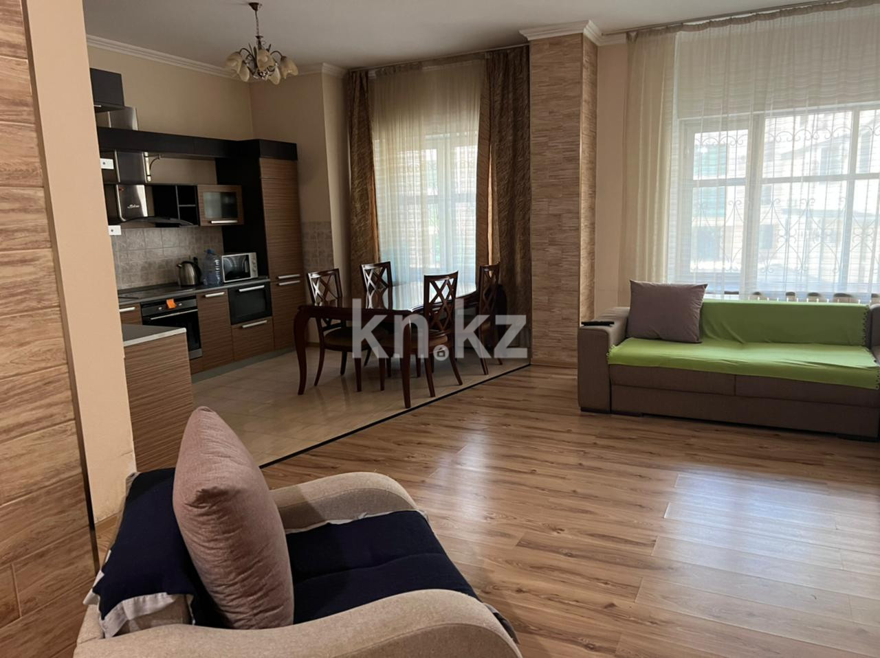 Аренда 1-комнатной квартиры, 60 м² в Астане