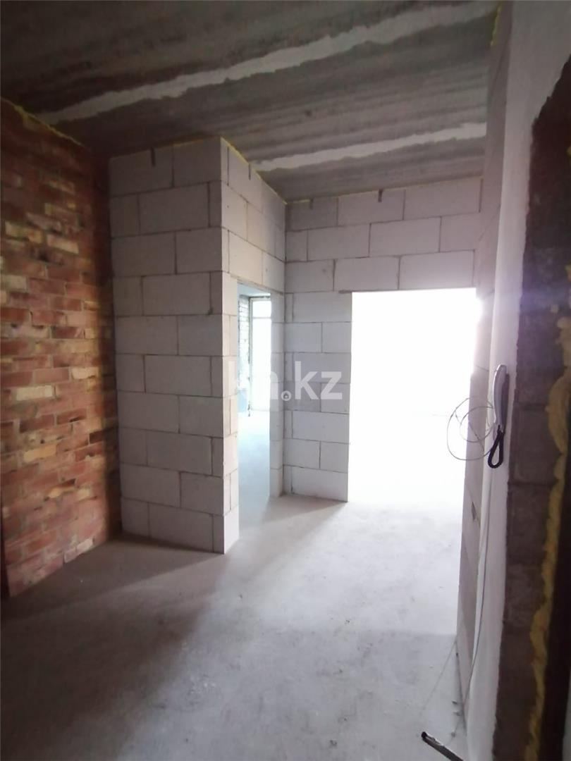 Продажа 2-комнатной квартиры, 70 м², пр. Строителей в Караганде - фото 6