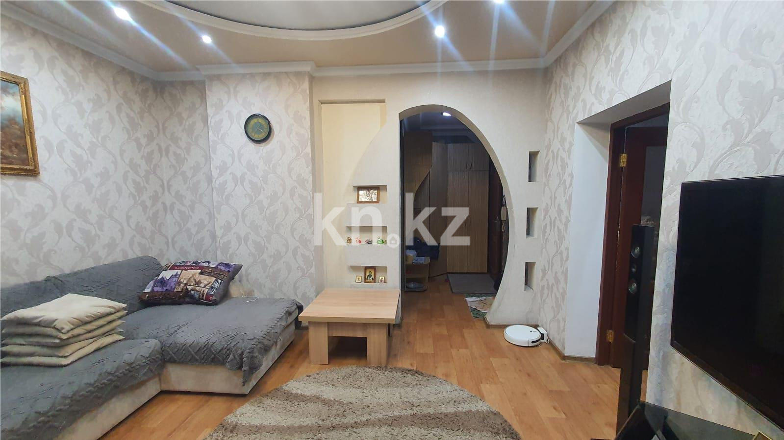 Продажа 3-комнатной квартиры, 73 м², ул. Магнитогорская - Продажа квартир в Караганде фото 2 из 13