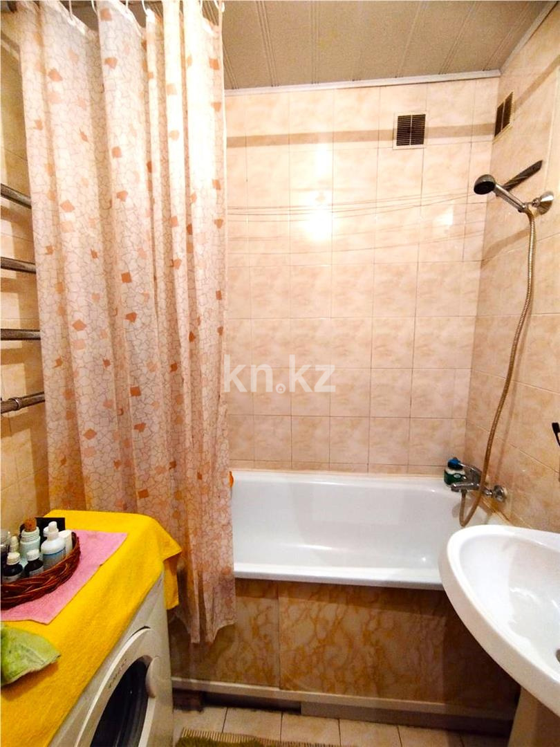 Продажа 3-комнатной квартиры, 62 м², ул. Ермекова, дом  83 - Продажа  трехкомнатных квартир в Караганде с фото фото 12 из 22