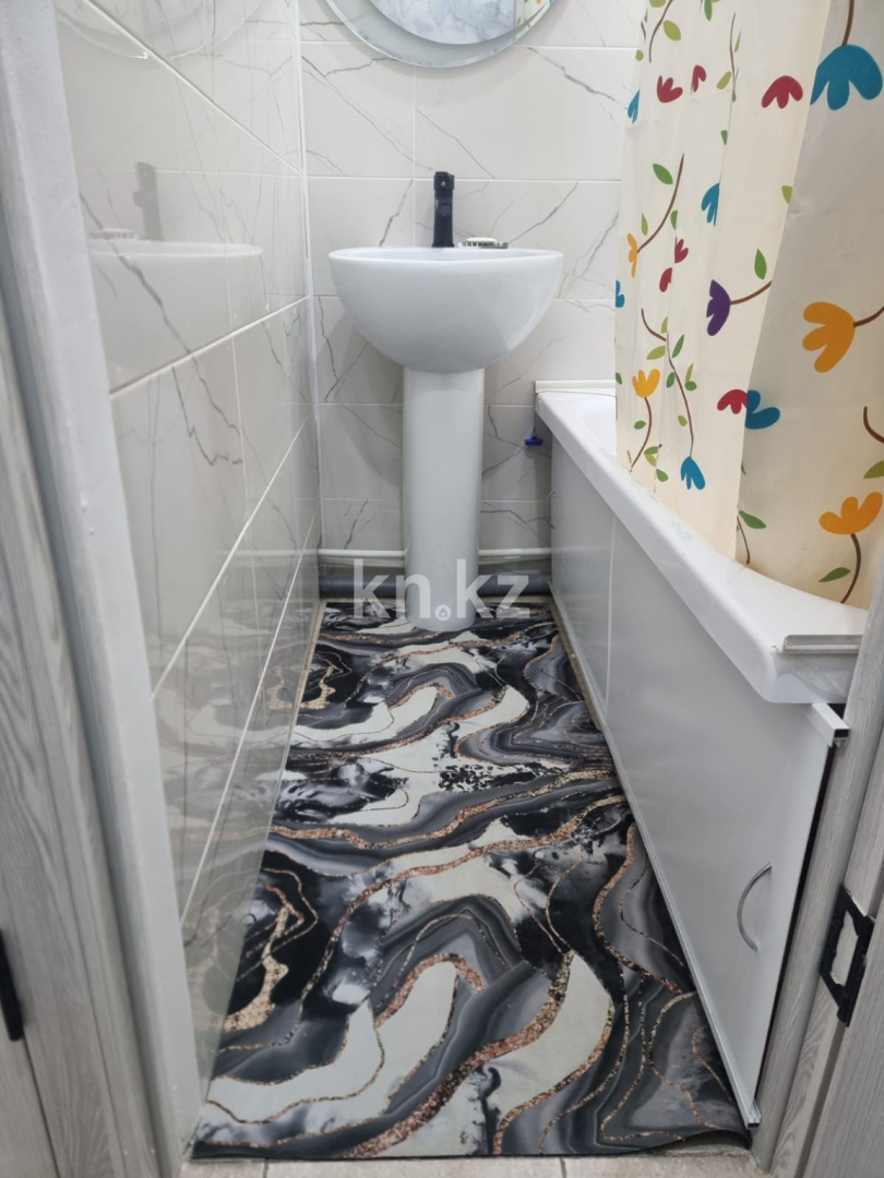 Аренда 2-комнатной квартиры посуточно, 52 м², ул. Мухита, дом  130 - Аренда жилой и коммерческой недвижимости в Уральске фото 2 из 5