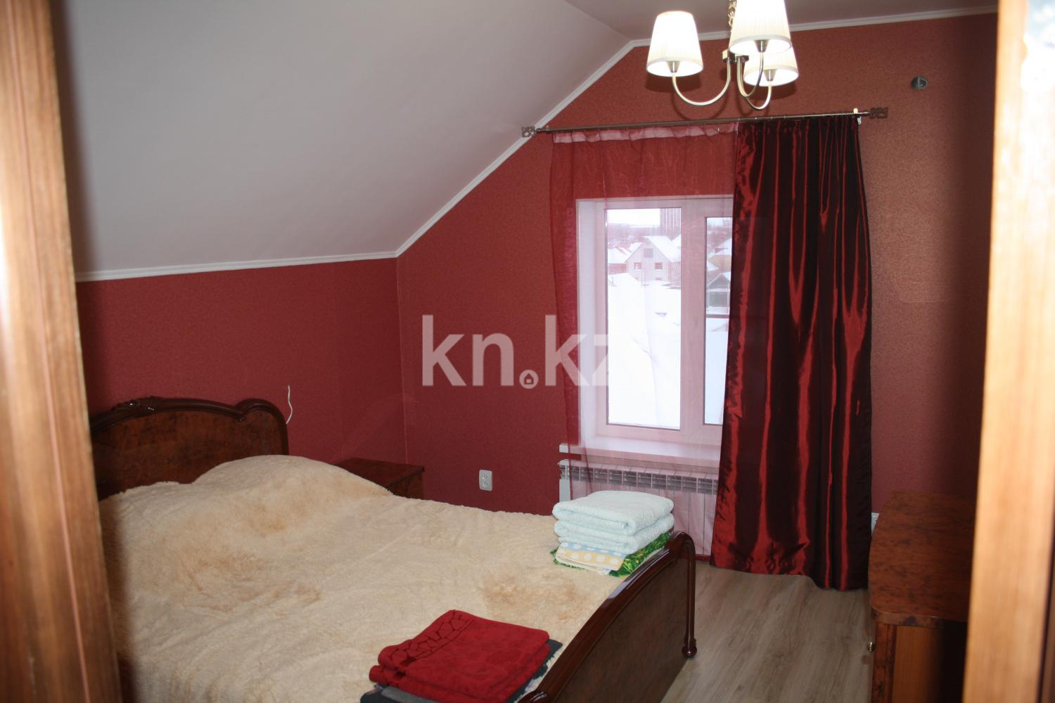 Аренда 3-комнатной квартиры посуточно, 75 м², ул. Победы, дом  105 - Аренда  трехкомнатных квартир посуточно в Уральске без посредников с фото фото 2 из 18