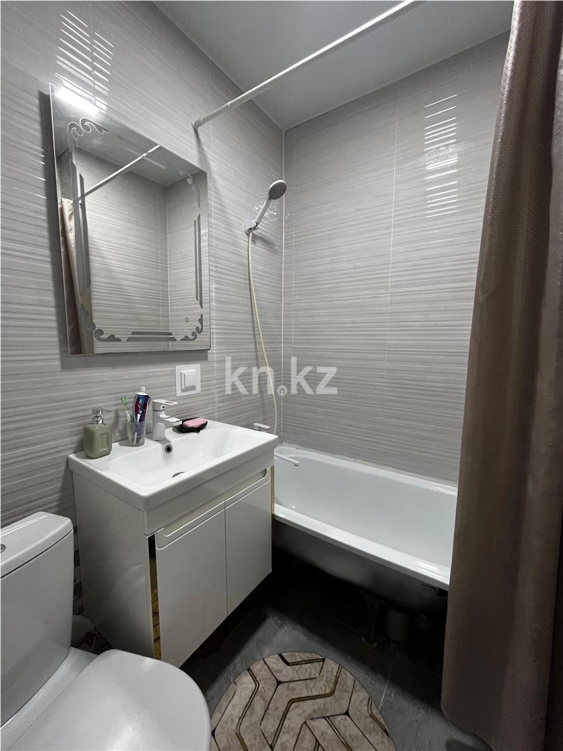 Продажа 3-комнатной квартиры, 80 м², мкр-н Голубые Пруды в Караганде - фото 11