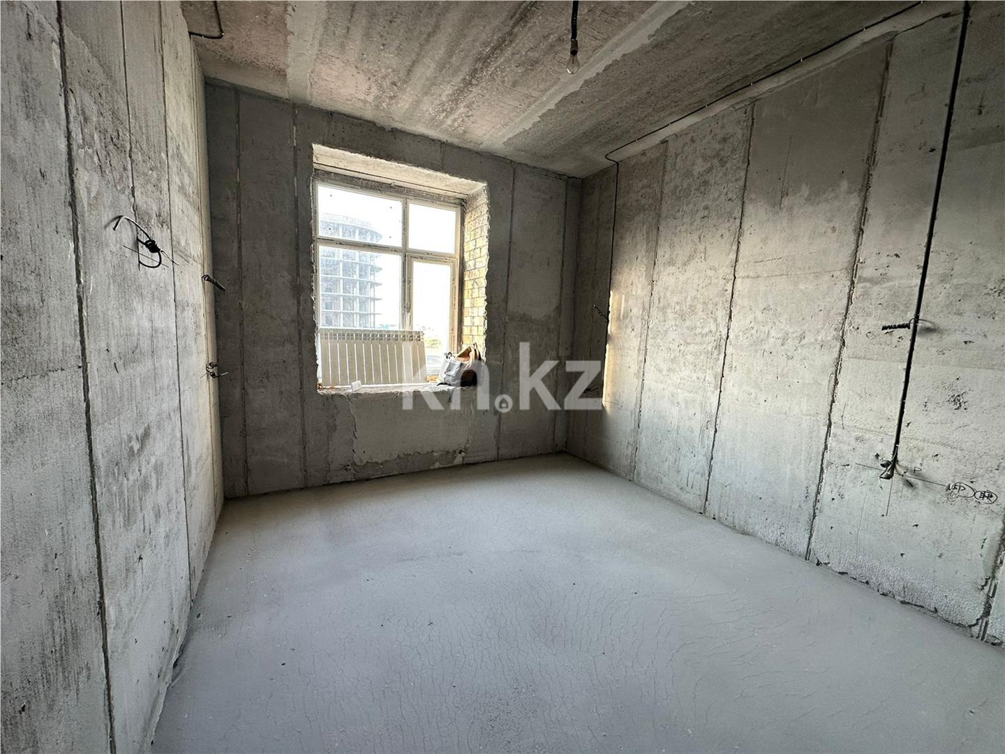 Продажа 3-комнатной квартиры, 104 м², пр. Шахтеров, дом  73/1 - Продажа квартир в Караганде фото 1 из 15