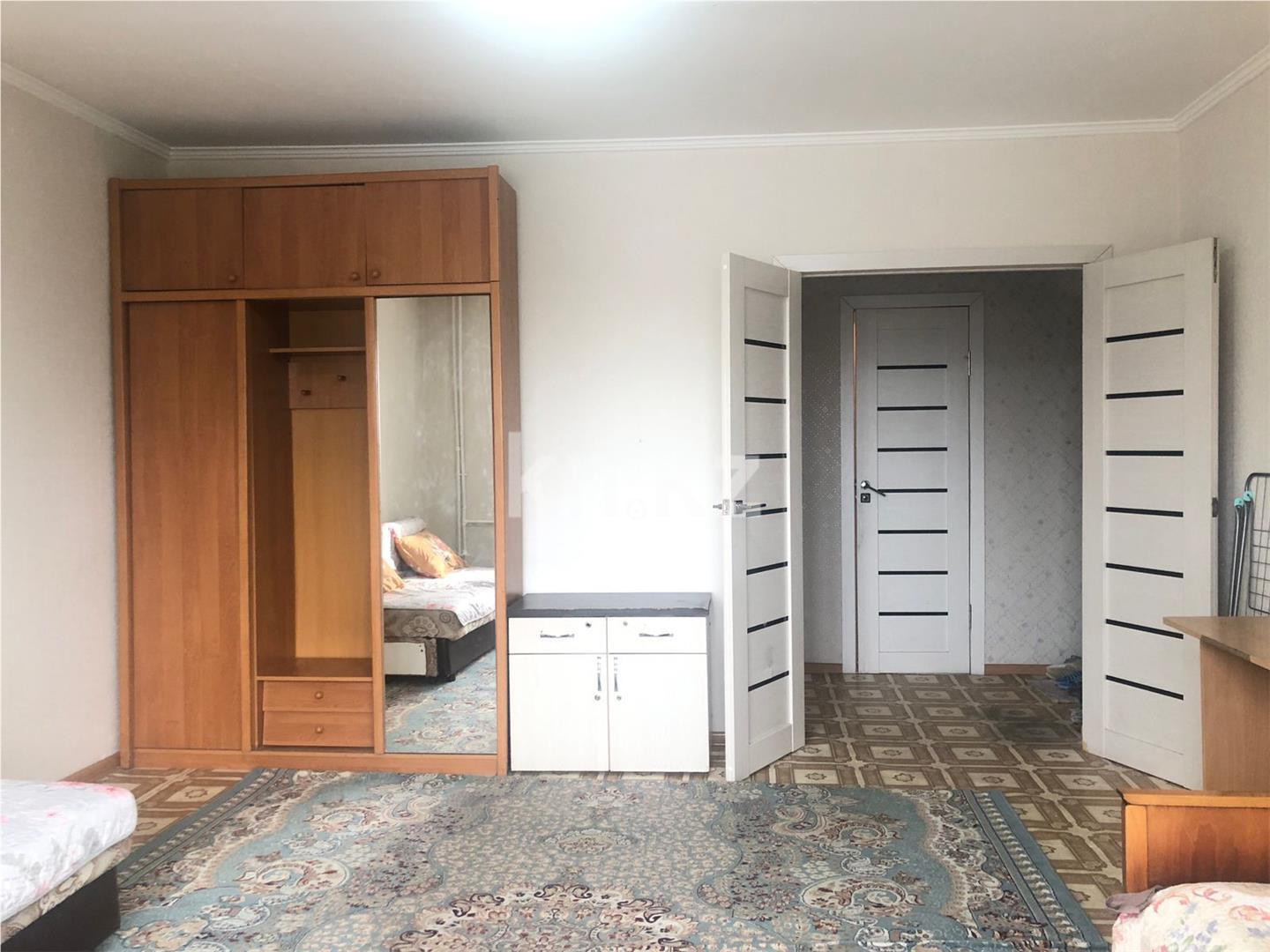 Продажа 1-комнатной квартиры, 36 м², мкр-н Гульдер-1, дом  15 в Караганде - фото 2