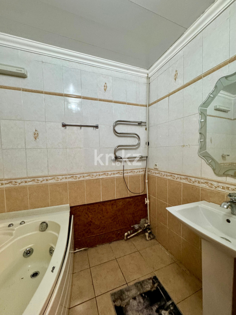 Продажа 3-комнатной квартиры, 72 м², ул. Московская в Караганде - фото 13