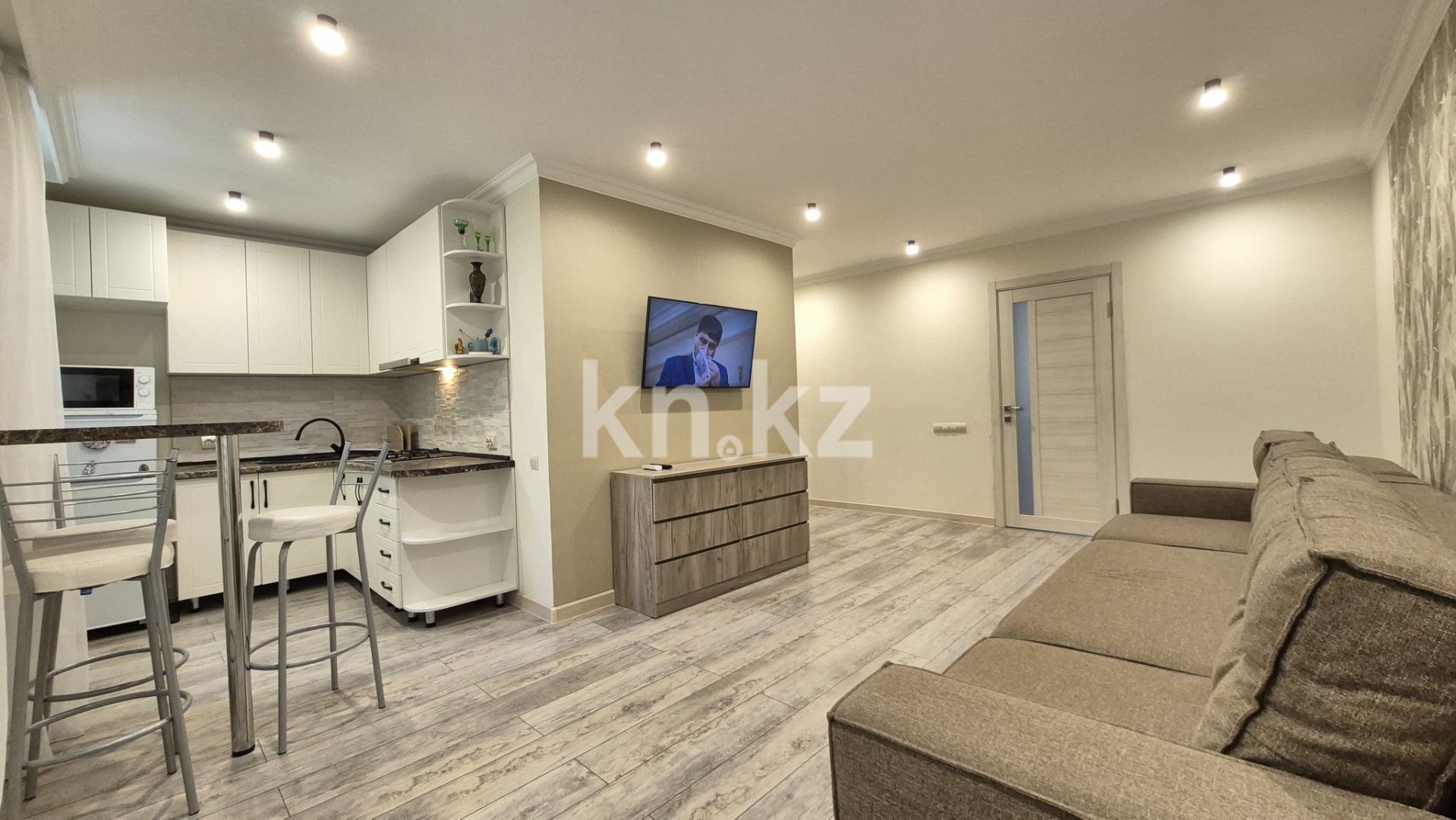 Продажа 2-комнатной квартиры, 43 м², пр. Азаттык, дом  67 - Продажа и аренда недвижимости в Атырау фото 17 из 29