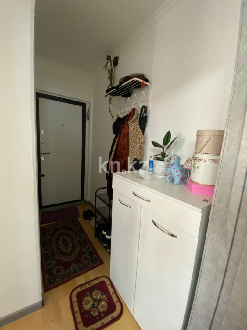 Продажа 3-комнатной квартиры, 47.8 м², мкр-н Восток-2 в Караганде - фото 8