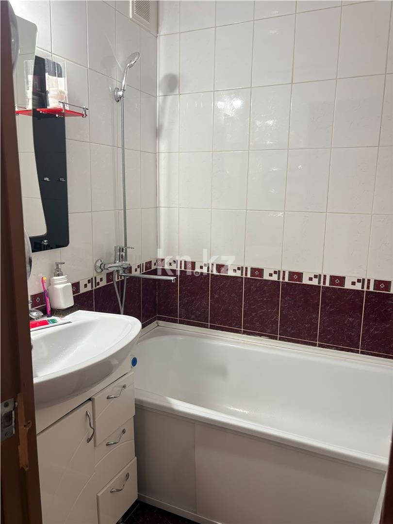 Продажа 3-комнатной квартиры, 64 м² - Продажа недвижимости в Караганде - страница 3 фото 17 из 25