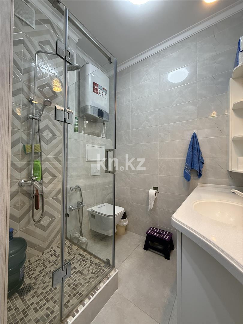 Продажа 3-комнатной квартиры, 73 м², пр. Шахтеров, дом  52б в Караганде - фото 11