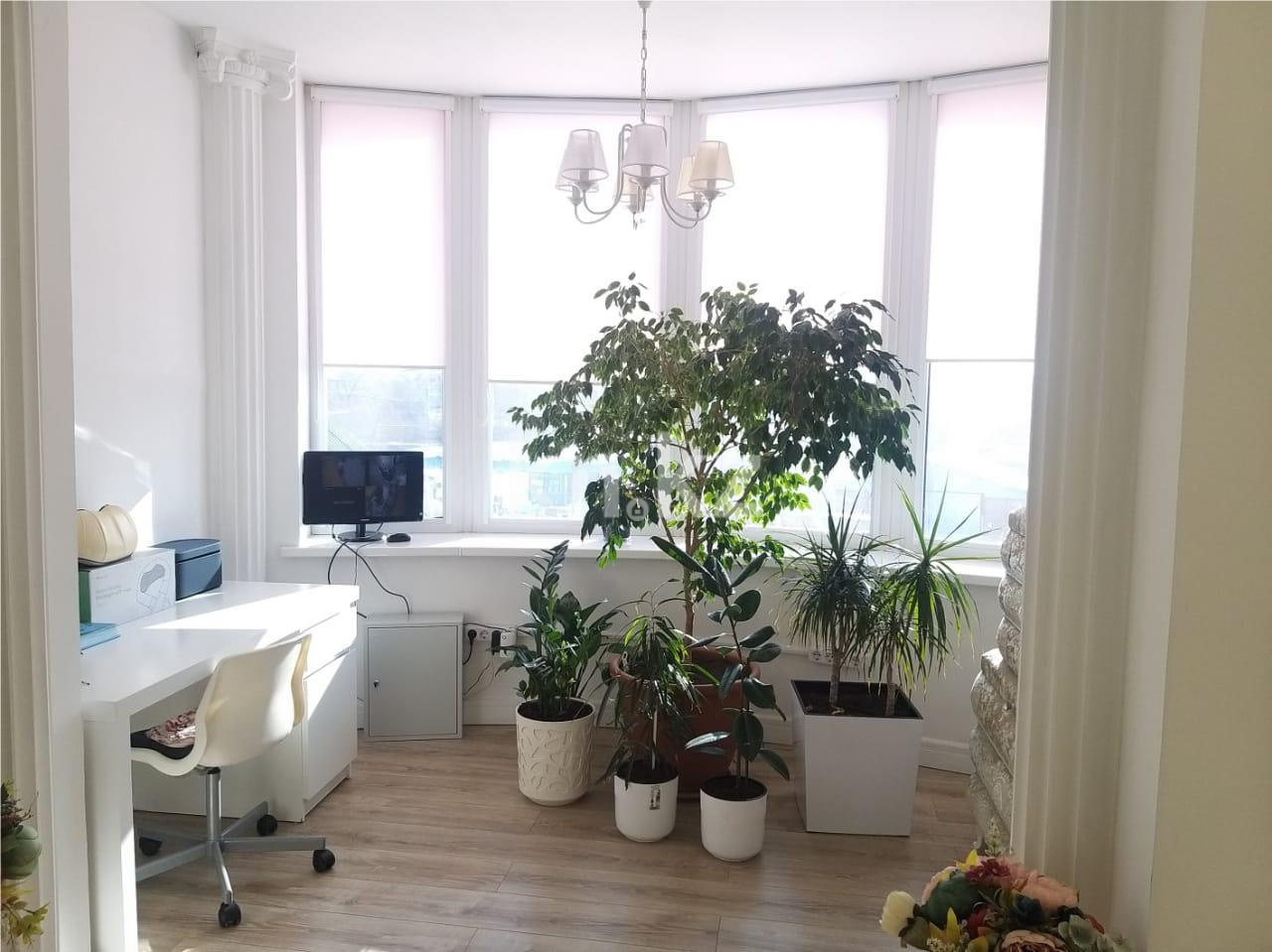 Продажа 5-комнатного дома, 520 м², ул. Муканова - Продажа домов и коттеджей в Караганде фото 16 из 51