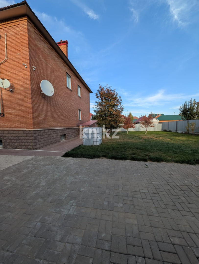 Продажа 6-комнатного дома, 525.2 м², ул. Береке, дом  18 - Продажа домов, коттеджей в Уральске фото 1 из 40