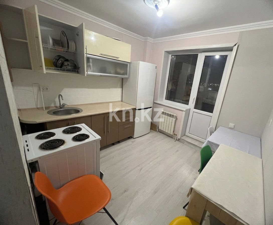 Аренда 1-комнатной квартиры, 50 м² в Астане