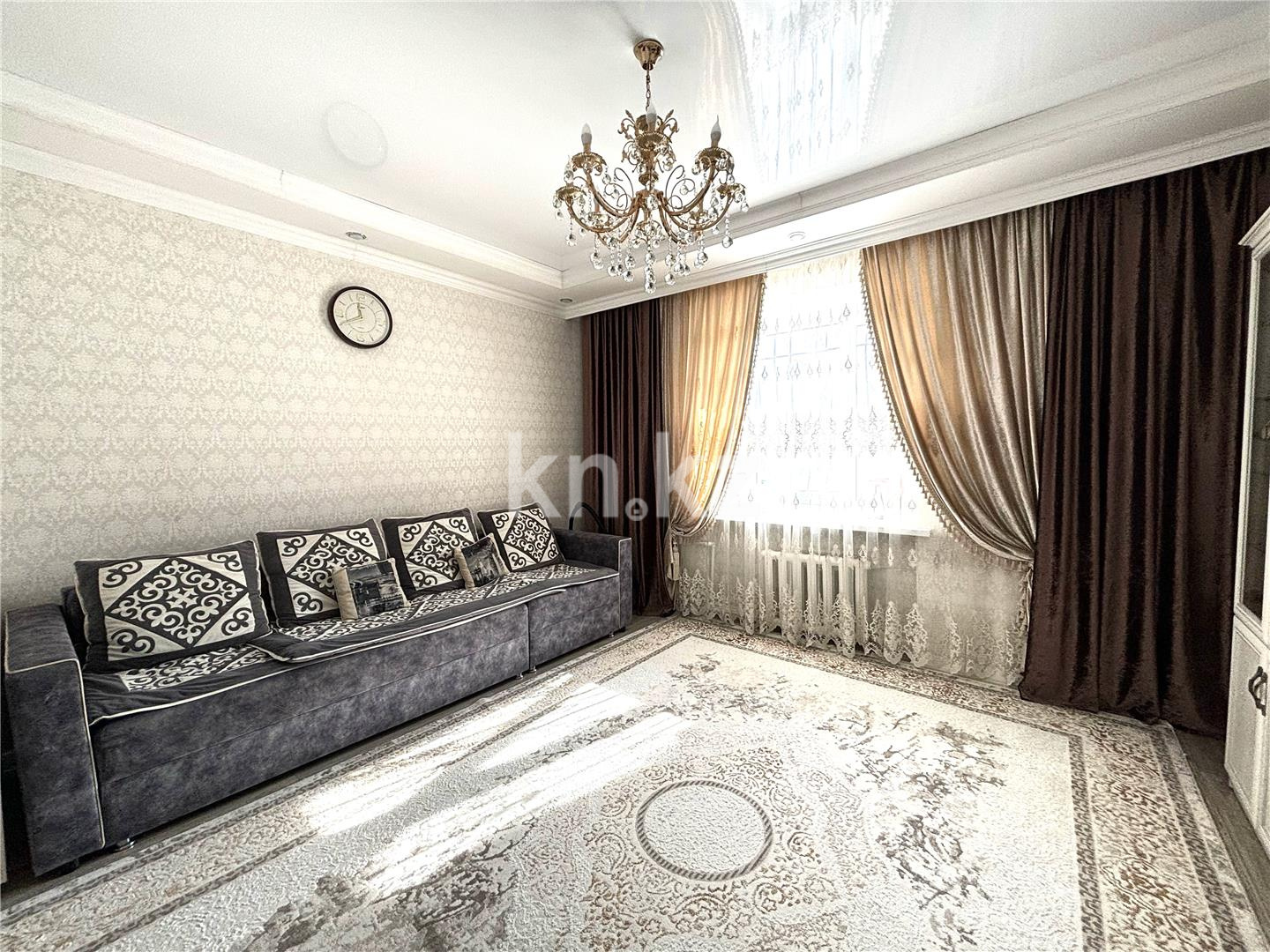 Продажа 3-комнатной квартиры, 77 м², ул. Абая в Караганде - фото 3