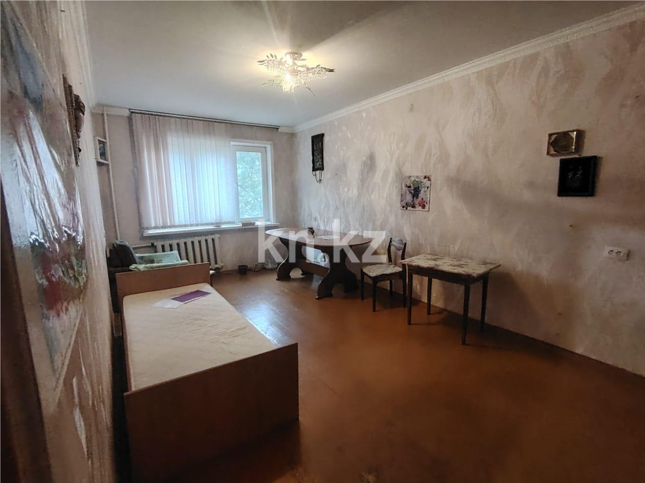 Продажа 3-комнатной квартиры, 61 м², пр. Республики - Продажа квартир в Казахстане фото 1 из 16