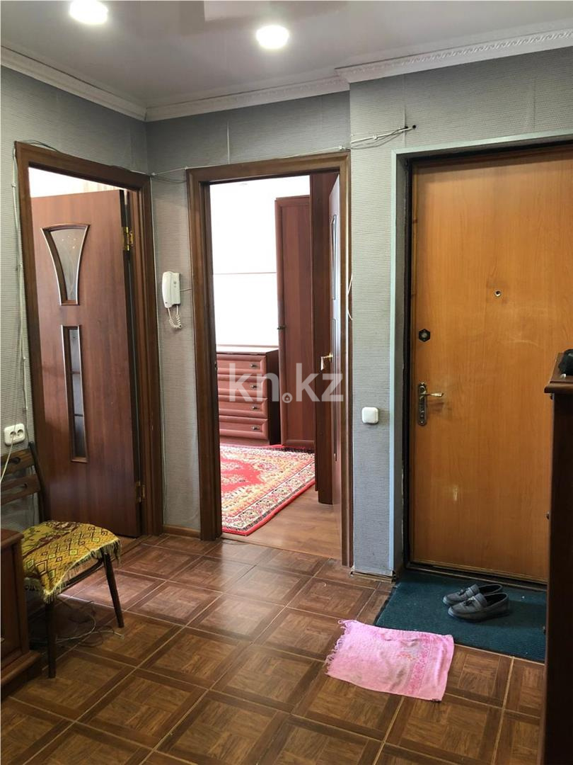 Продажа 4-комнатной квартиры, 76 м², 2 кв-л в Караганде - фото 12