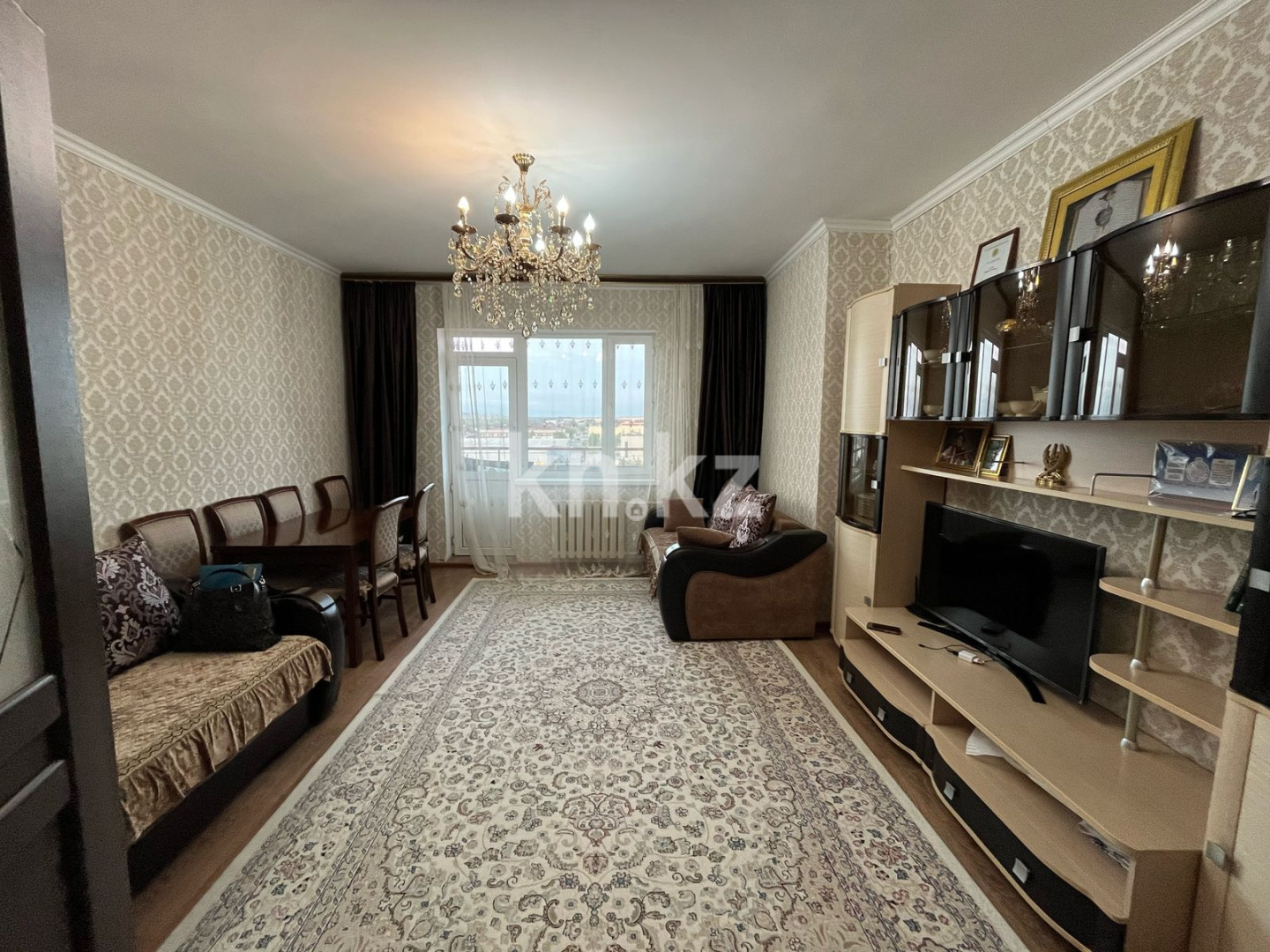 Продажа 2-комнатной квартиры, 59 м², пр. Шахтеров - Продажа  двухкомнатных квартир в Караганде фото 1 из 11