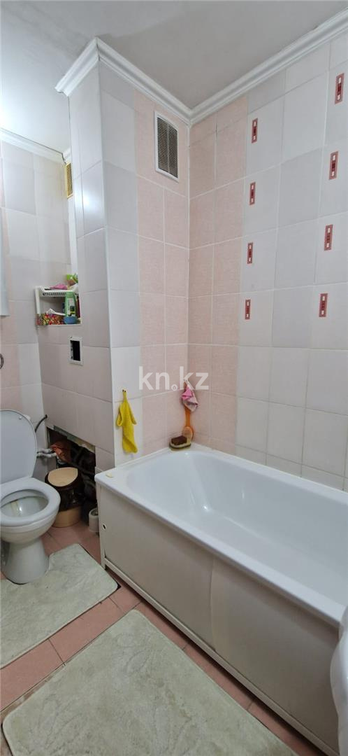 Продажа 3-комнатной квартиры, 62 м², ул. 9-й мкр. в Темиртау - фото 7