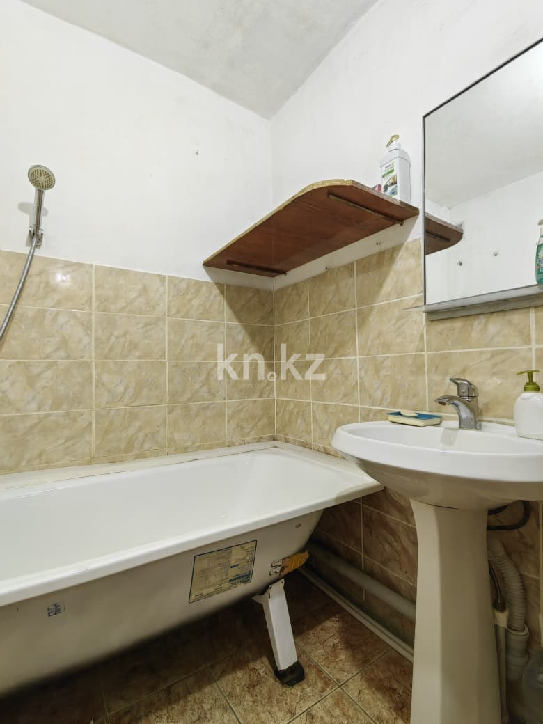 Продажа 2-комнатной квартиры, 47 м², Жекебаева, дом  125 в Караганде - фото 15