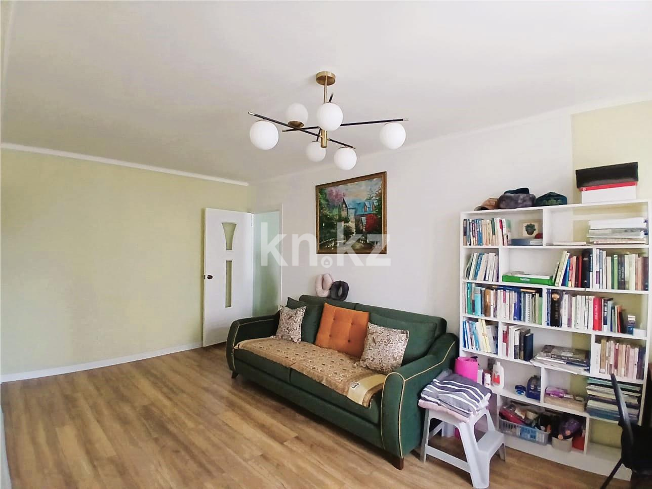 Продажа 2-комнатной квартиры, 44 м² - Недвижимость в Караганде - страница 2 фото 2 из 8