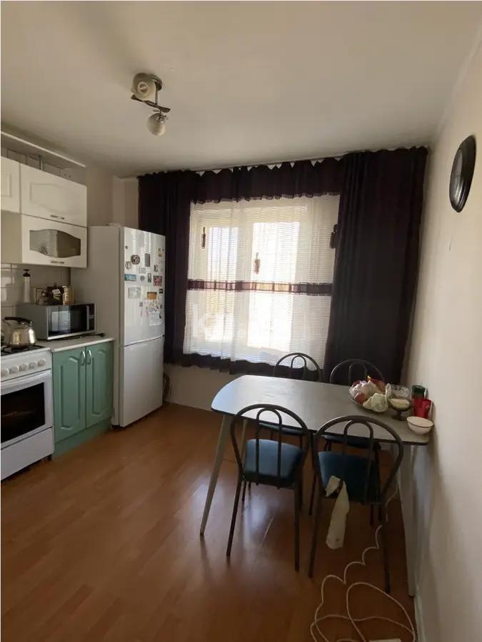 Продажа 2-комнатной квартиры, 50 м², мкр-н Аксай-3а, дом  65 в Алматы - фото 3