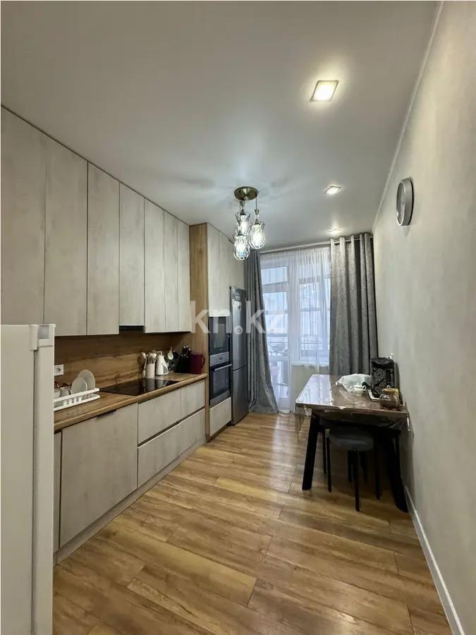 Продажа 3-комнатной квартиры, 88 м², ул. Дюсембекова, дом  83/1 в Караганде - фото 3