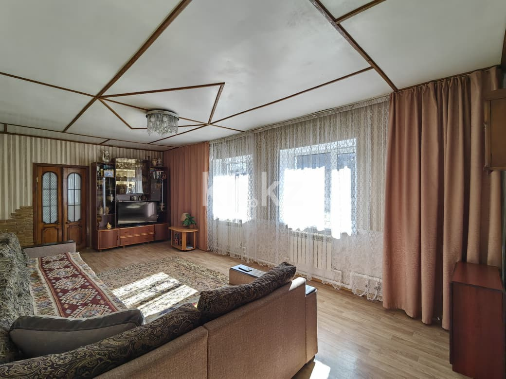 Продажа 6-комнатного дома, 119 м², ул. Москвина - Продажа домов и коттеджей в Караганде фото 1 из 40