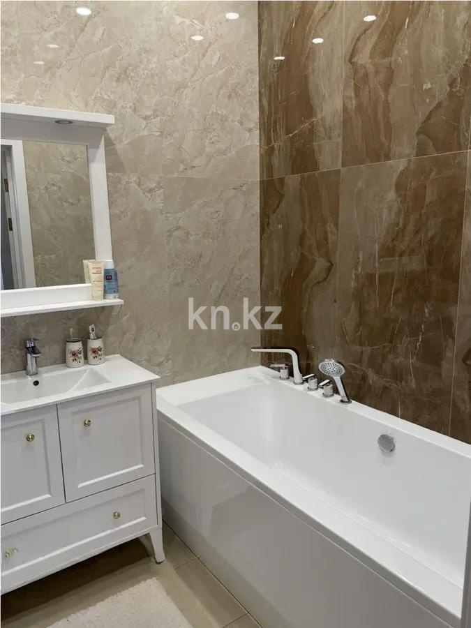 Продажа 2-комнатной квартиры, 70.4 м² в Астане - фото 6