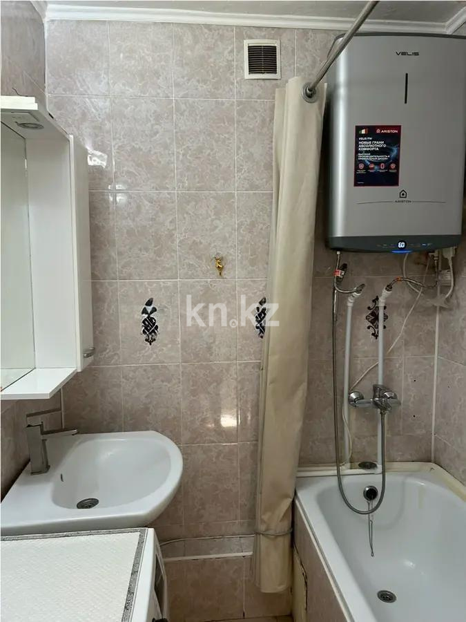 Продажа 4-комнатной квартиры, 76 м², пр. Республики, дом  18 - Продажа  четырехкомнатных квартир в Караганде фото 9 из 12