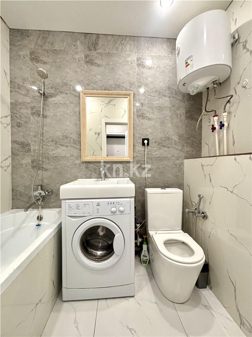 Продажа 2-комнатной квартиры, 40 м², 137 учетный квартал, дом  349 в Караганде - фото 8