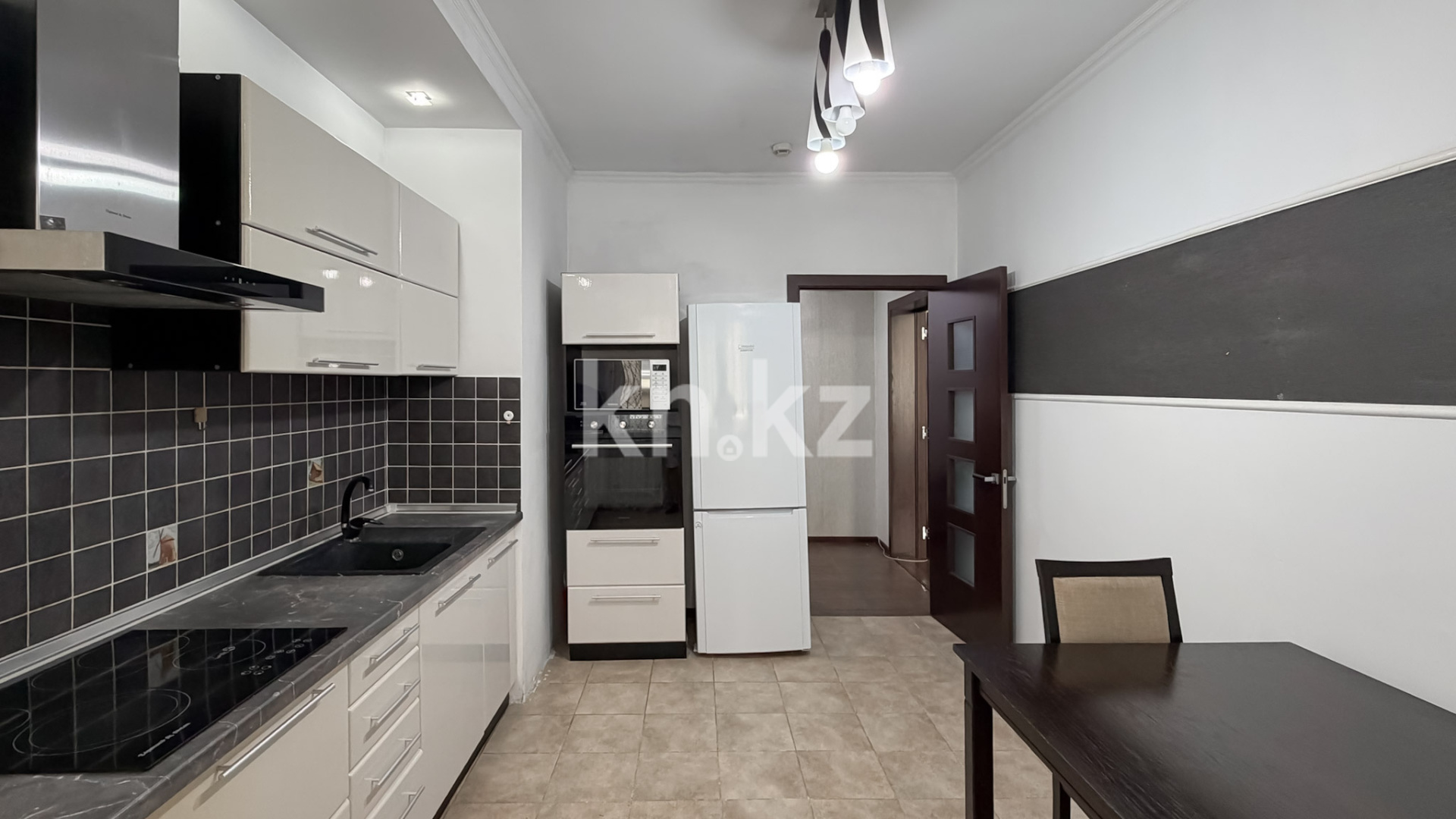 Продажа 2-комнатной квартиры, 78.8 м² в Алматы - фото 2