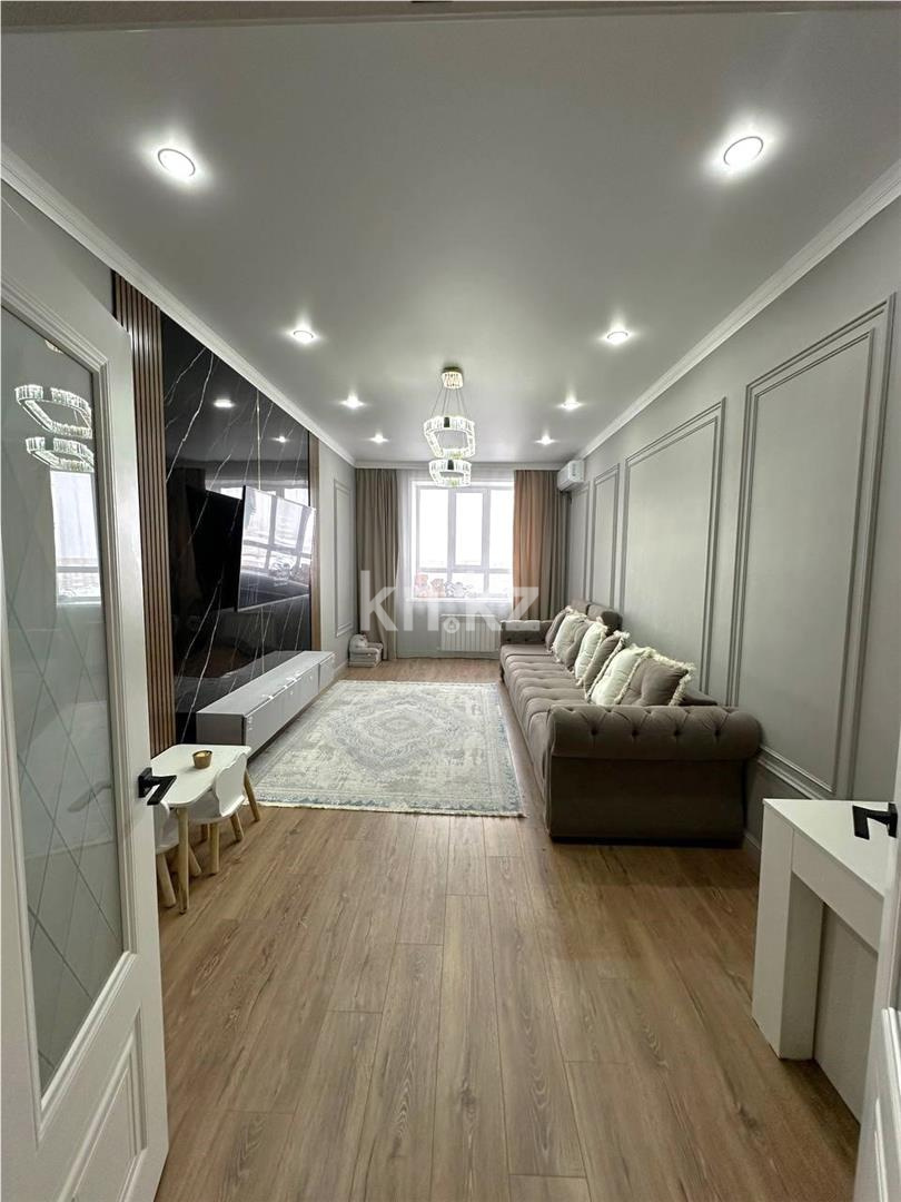 Продажа 3-комнатной квартиры, 97 м², ул. Муканова - Продажа  трехкомнатных квартир в Караганде фото 1 из 19