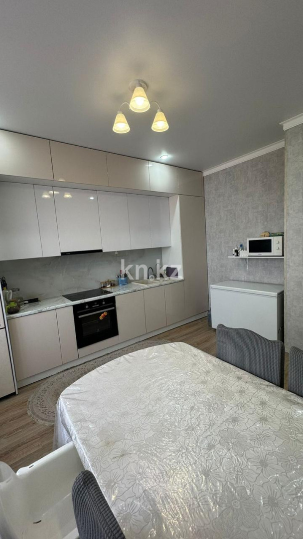 Продажа 3-комнатной квартиры, 84 м², ул. Муканова, дом  51/8 в Караганде - фото 24