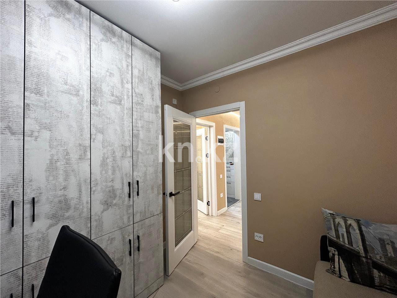 Продажа 5-комнатной квартиры, 96 м², мкр-н Голубые Пруды - Продажа  пятикомнатных квартир в Караганде фото 9 из 20