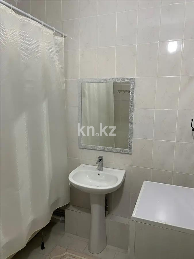 Продажа 2-комнатной квартиры, 70 м², ул. Бектурова, дом  4/1 в Астане - фото 4