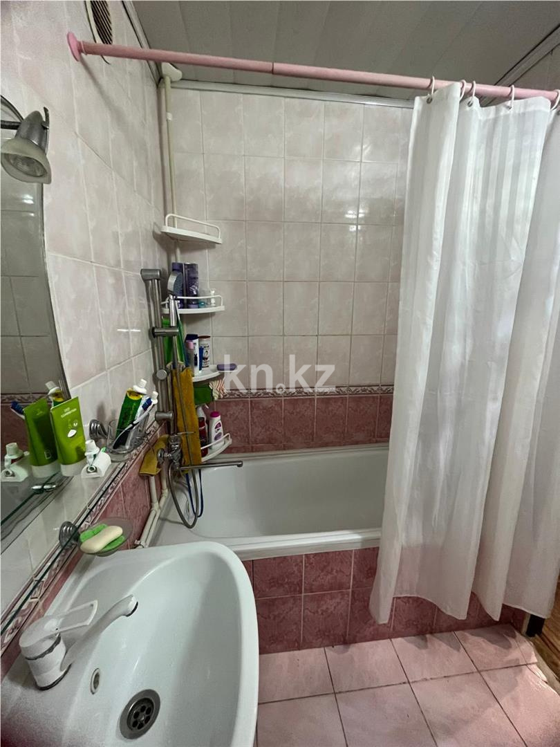 Продажа 3-комнатной квартиры, 63 м², ул. Локомотивная - Продажа квартир в Караганде фото 10 из 13