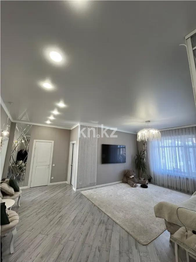 Продажа 3-комнатной квартиры, 86 м², ул. Муканова, дом  55/2 - Продажа квартир в Караганде фото 1 из 5