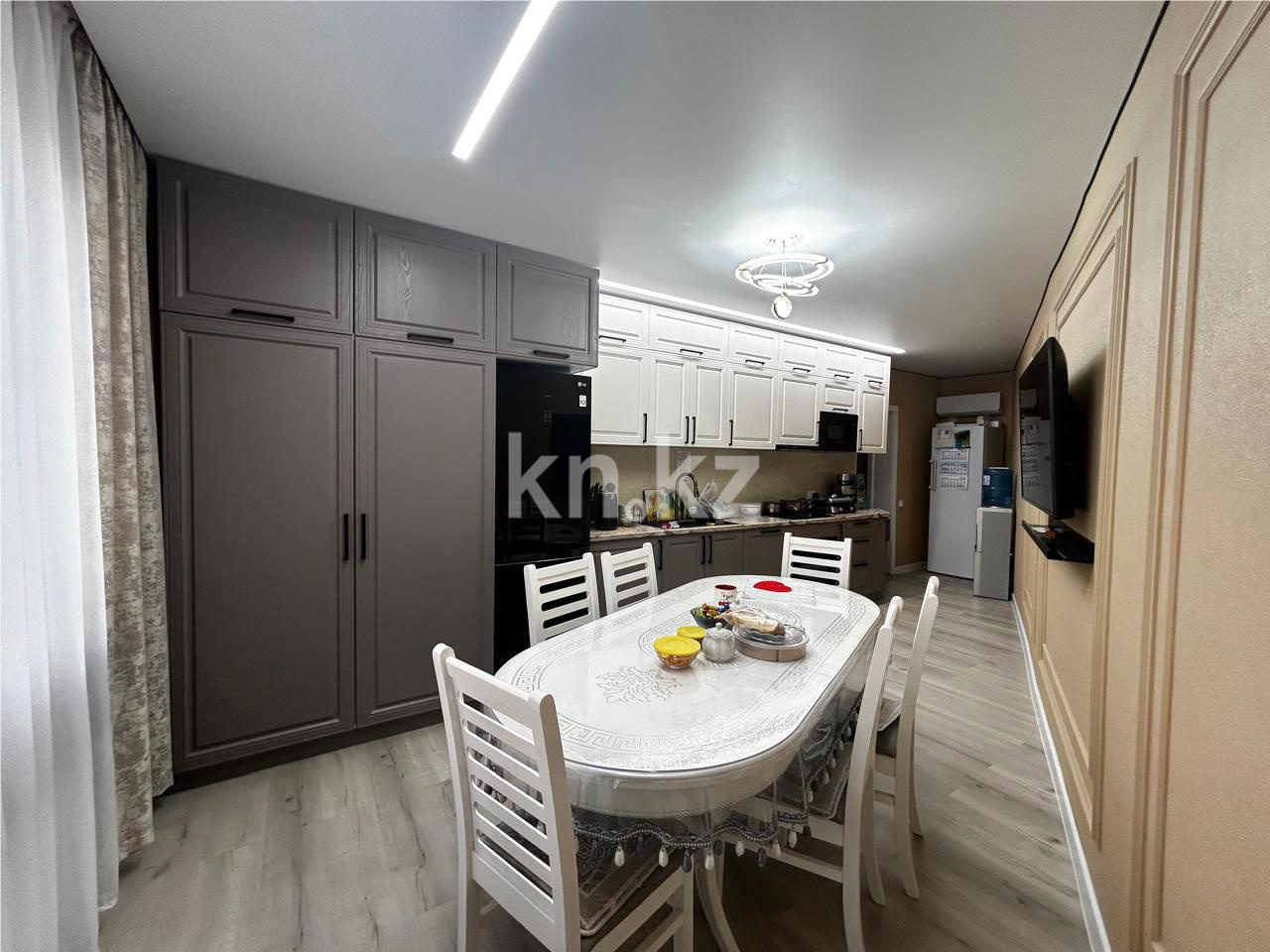 Продажа 5-комнатной квартиры, 96 м², мкр-н Голубые Пруды - Продажа  пятикомнатных квартир в Караганде фото 13 из 20